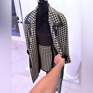 Houndstooth, Leather Trimmed Wool Coat 🧥 w/Mini Skirt